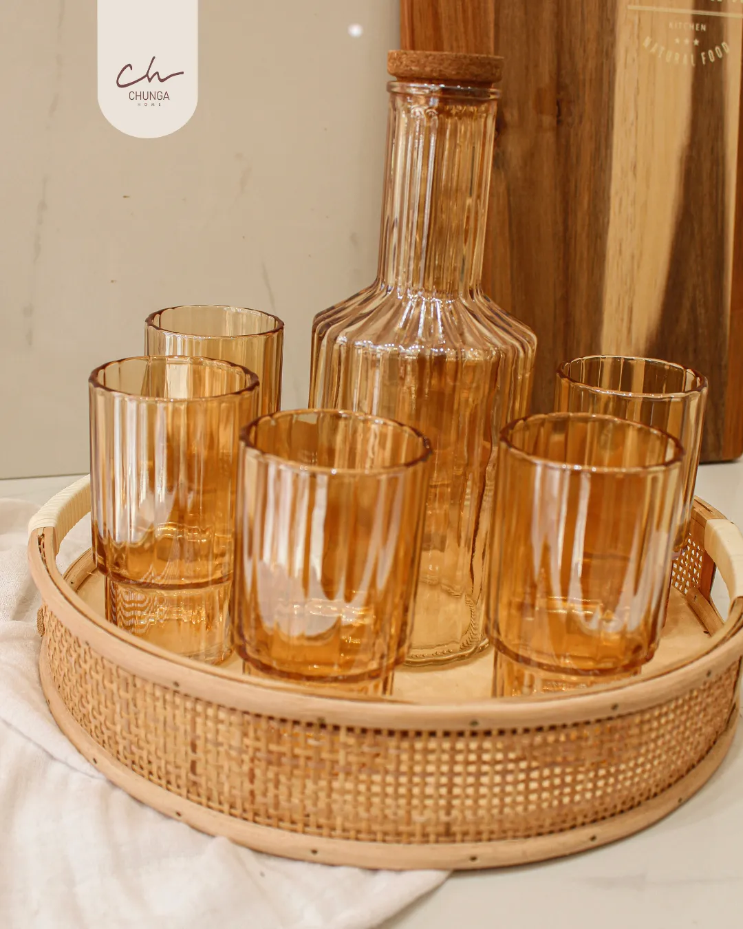 Set de Botella y Vasos x6 de Vidrio Acanalado Ámbar Claro