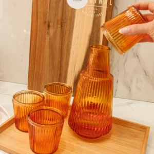 Set de Jarra y Vasos x4 de Vidrio Acanalado Ámbar Cálido