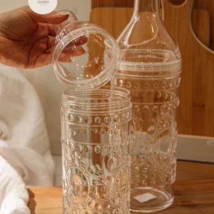 Botella Decorativa y Funcional de Acrilico Labrado