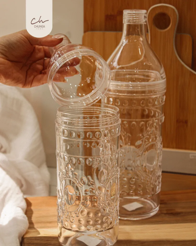 Botella Decorativa y Funcional de Acrilico Labrado