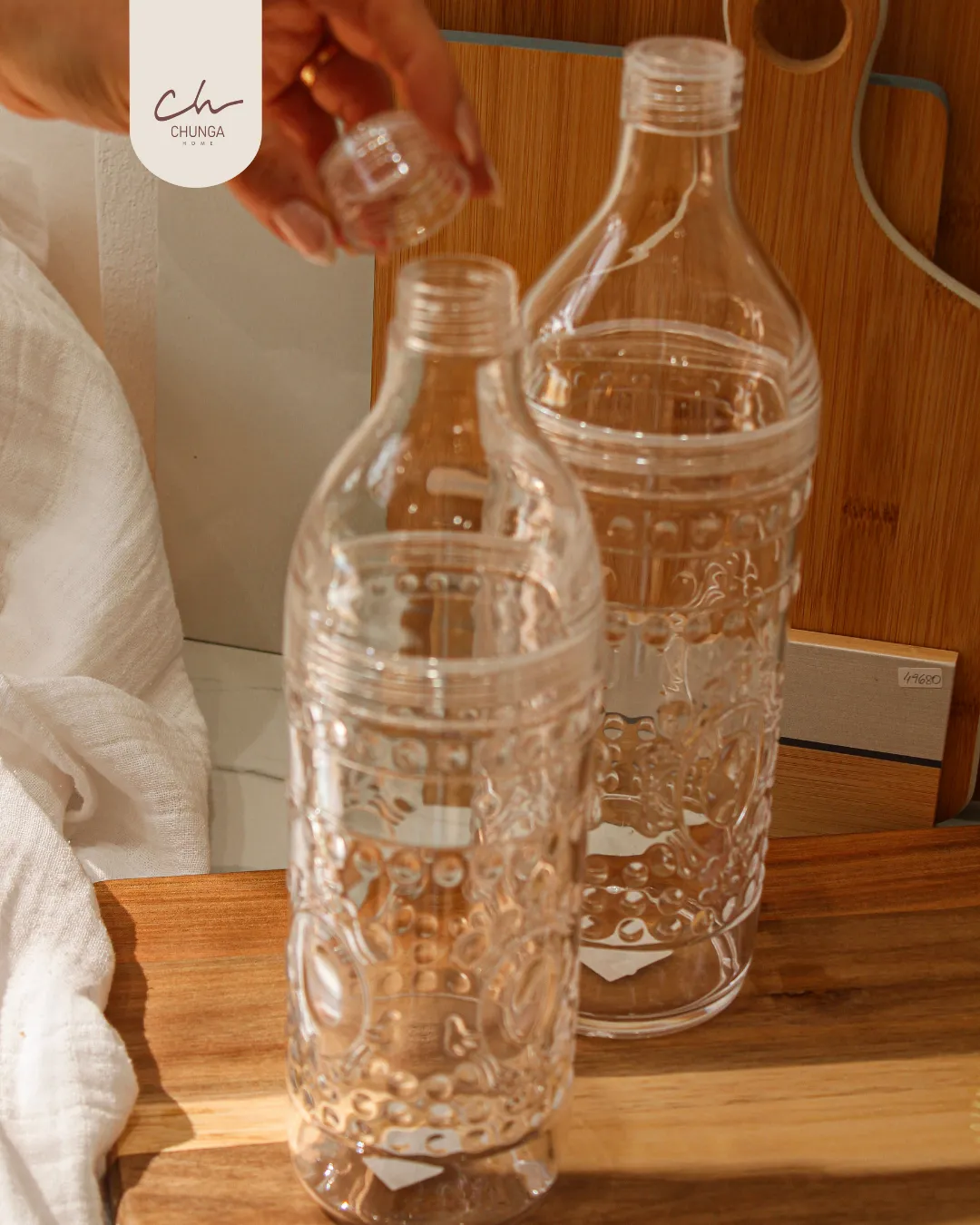 Botella Decorativa y Funcional de Acrilico Labrado - Image 4