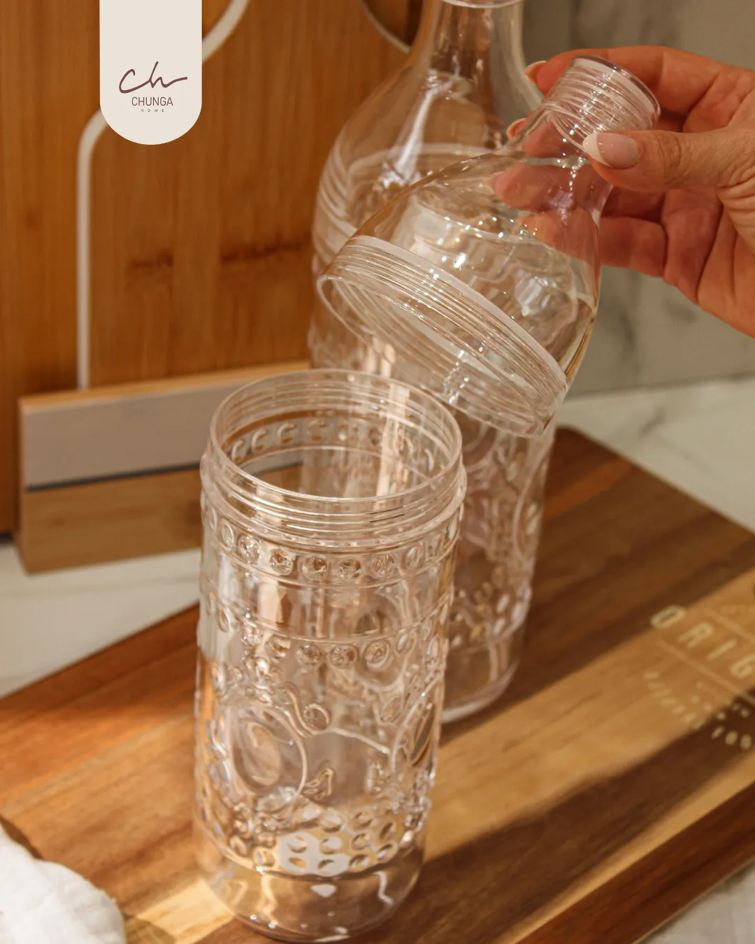 Botella Decorativa y Funcional de Acrilico Labrado - Image 5