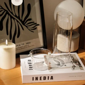 Botella de Vidrio Grande con Tapa de Vaso