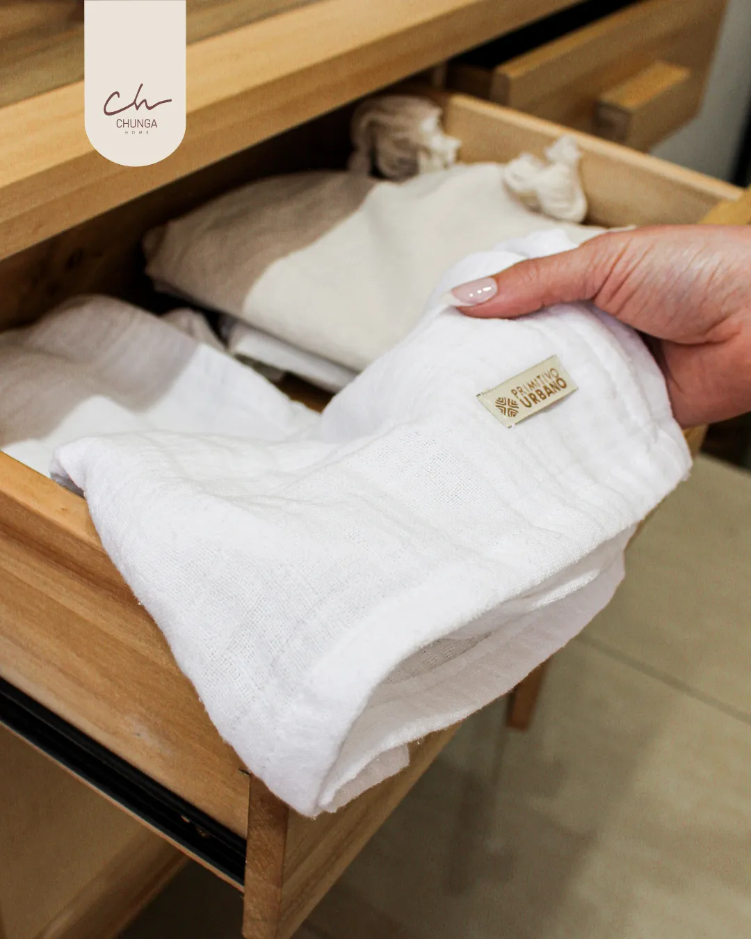 Camino de mesa blanco