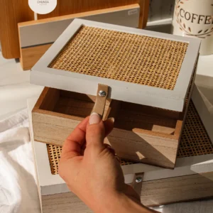 Caja Organizadora de Madera y Ratán con 4 Divisiones