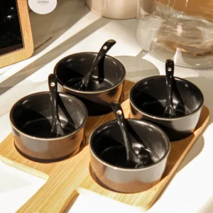 Set de Bowls Individuales de Cerámica x4 con Bandeja de Bambú