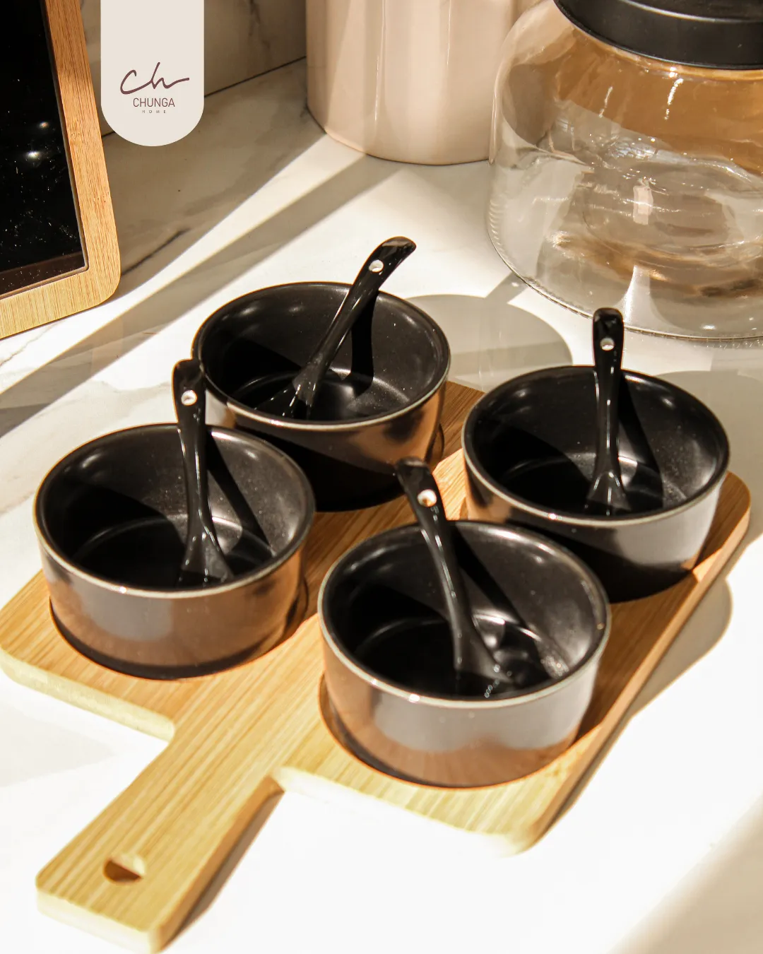 Set de Bowls Individuales de Cerámica x4 con Bandeja de Bambú