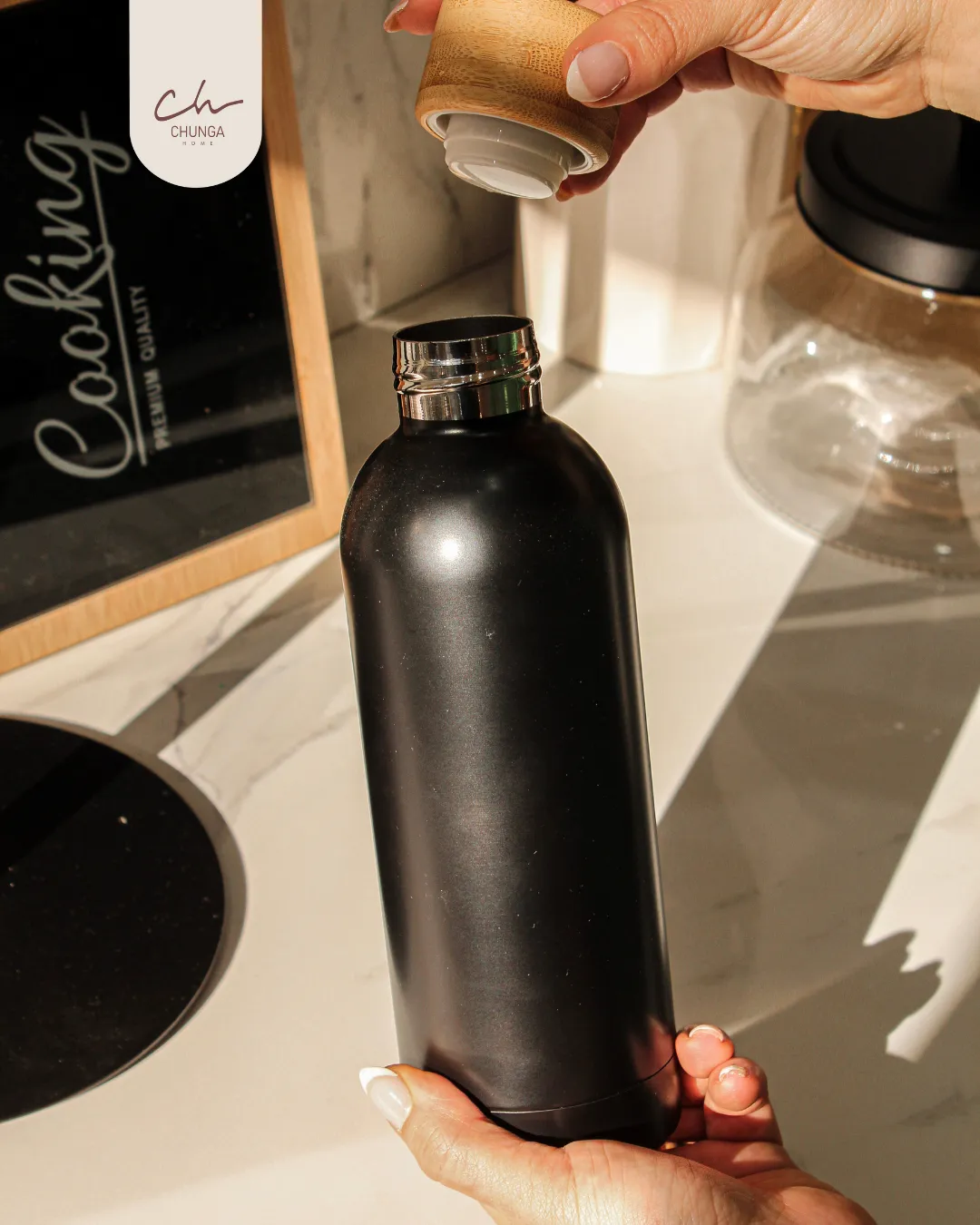 Botella Térmica de Acero Inoxidable con Tapa de Bambú - Image 2