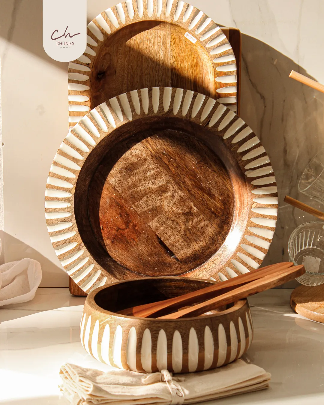 Set de Madera Tallada: Bowl, Plato y Tabla