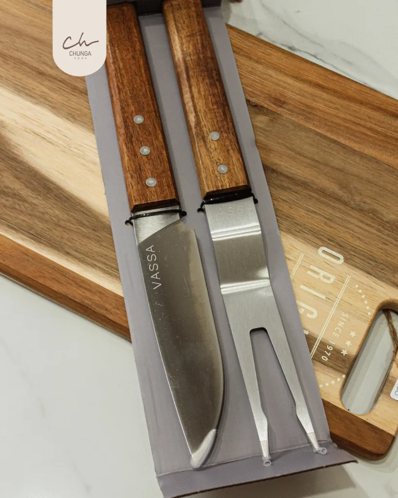 Set de Trinchar Premium: Cuchillo y Tenedor de Madera y Acero