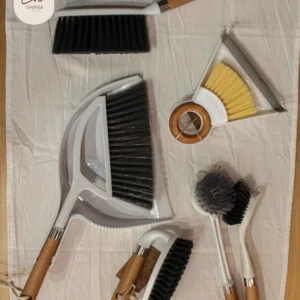 Set de Limpieza: Cepillos de Madera Modernos
