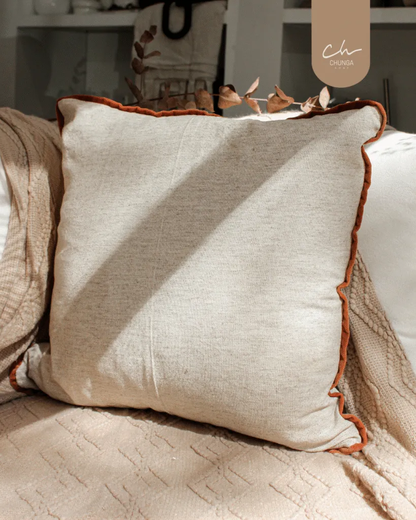 Funda de Lino Rústico con fuelle dulce de leche 50×50