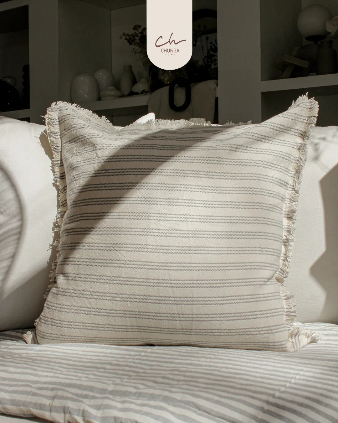 Almohadón 50x50 - Funda Rayada y Flecos
